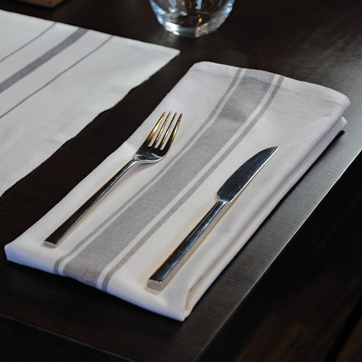 Napkin – Centre Stripe (Pack of 250)