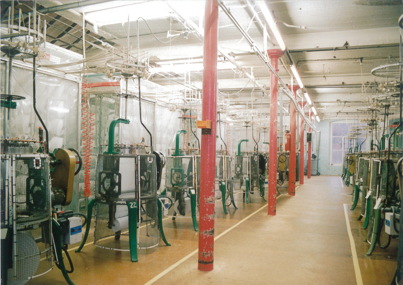 Circular_knitting_machines_Oakview_1.jpg